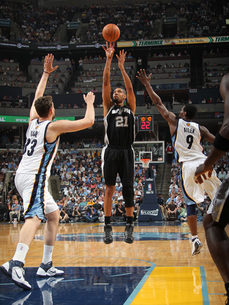 赛的边路防 赛的边路防